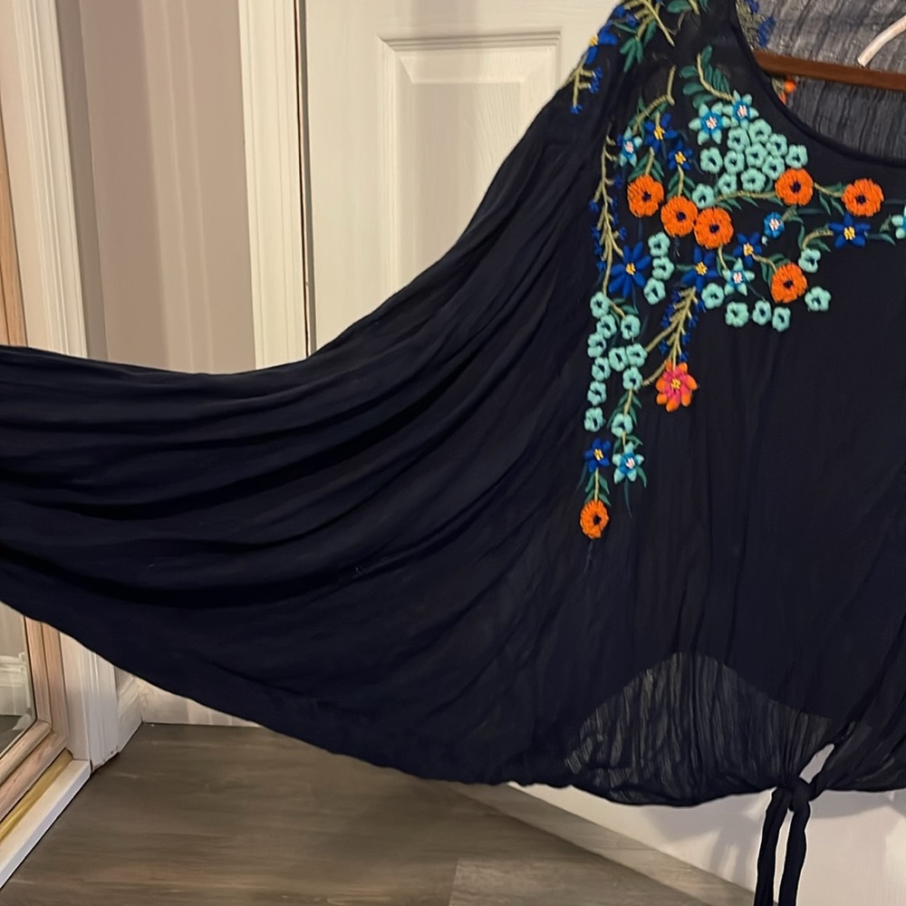 Free People navy top with beautiful embroidery. - Picture 3 of 5